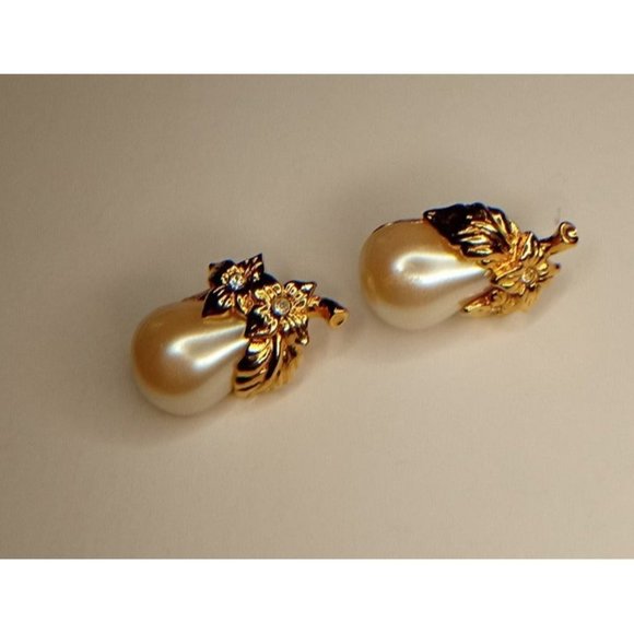 AVON 1" Long White Pear Clip On Earrings‎ Set (1e1) - Picture 5 of 5